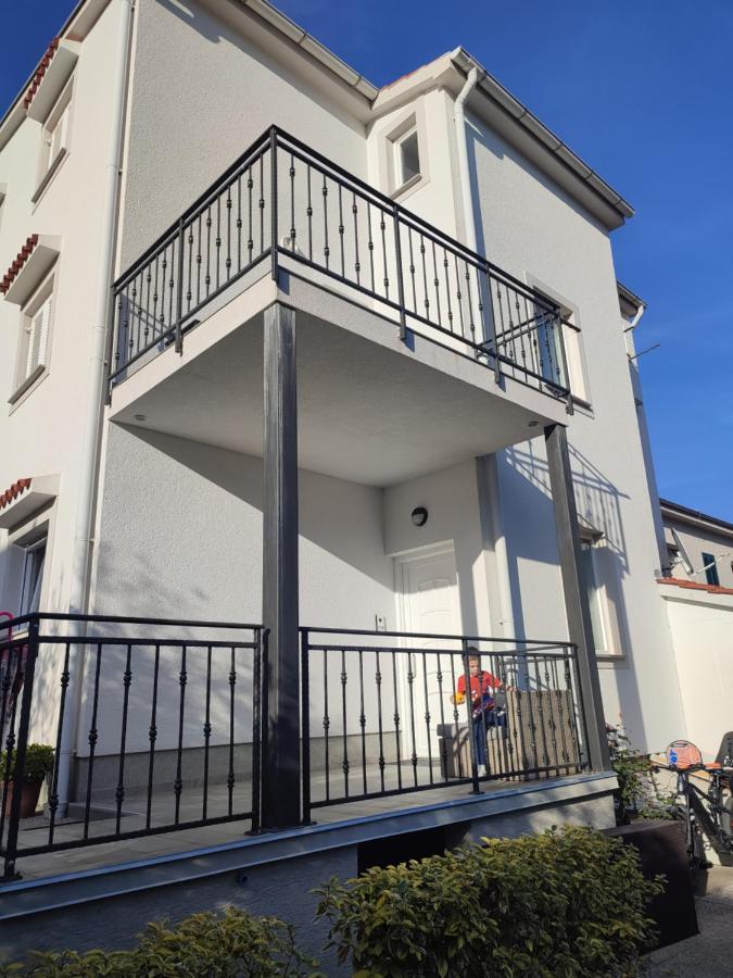 Apartments Kraljic I Baška Стая снимка