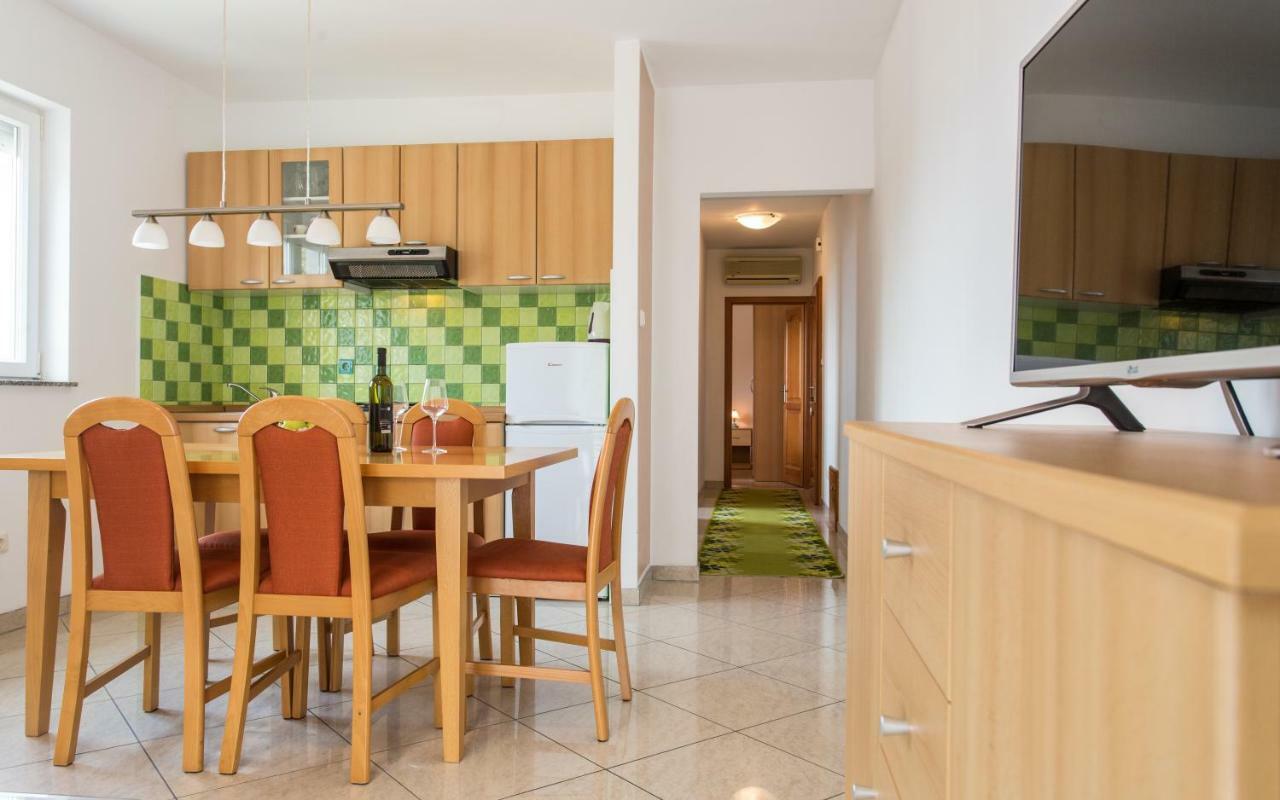 Apartments Kraljic I Baška Екстериор снимка