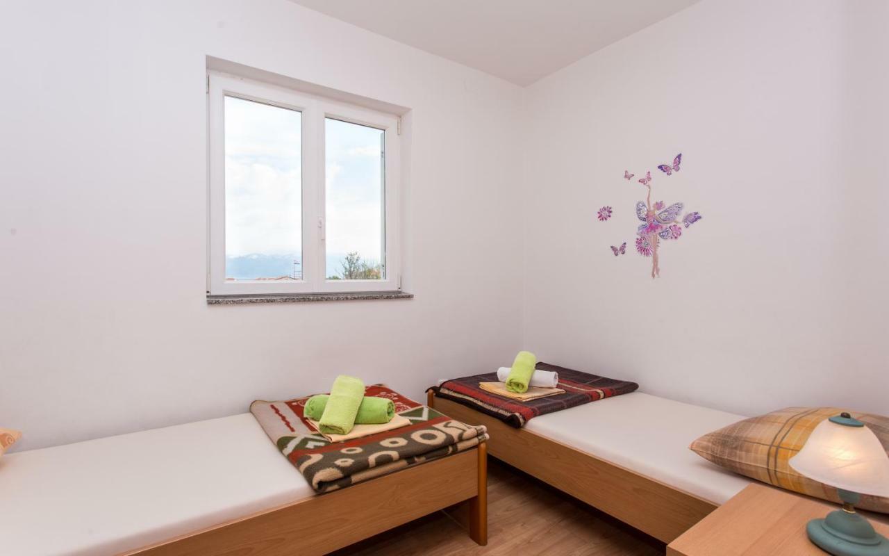 Apartments Kraljic I Baška Екстериор снимка